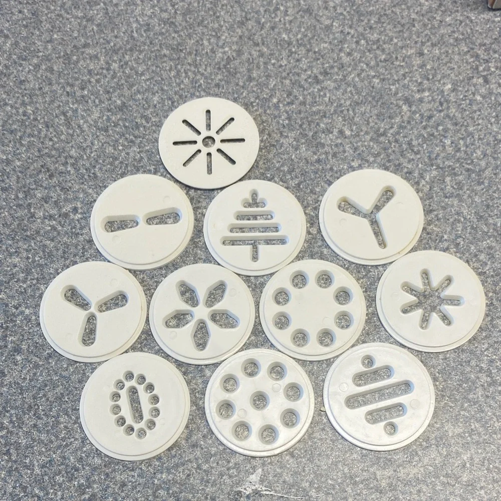 Wilton White Cookie Press with Assorted Discs